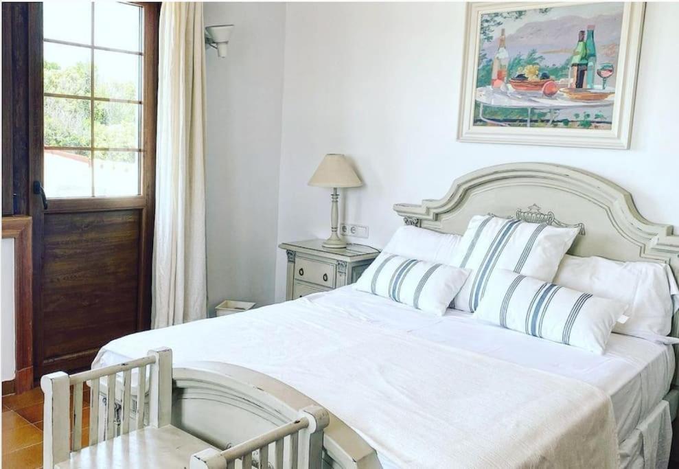 La Calma Espectacular Villa Con Jardin Y Piscina En Menorca 살가르 외부 사진