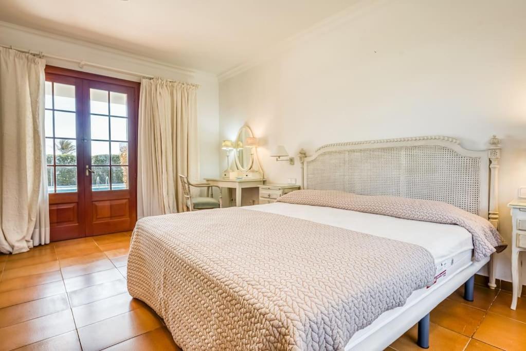 La Calma Espectacular Villa Con Jardin Y Piscina En Menorca 살가르 외부 사진