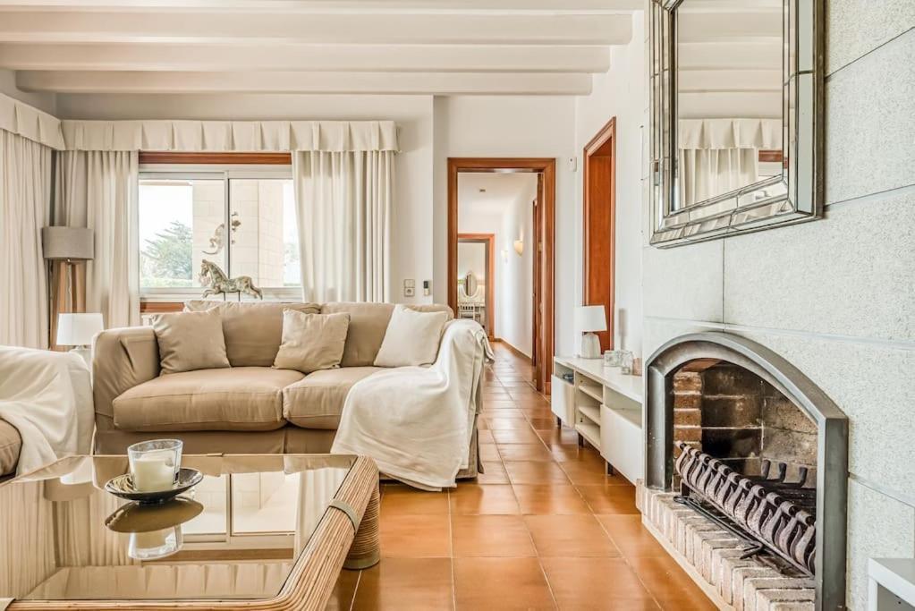 La Calma Espectacular Villa Con Jardin Y Piscina En Menorca 살가르 외부 사진