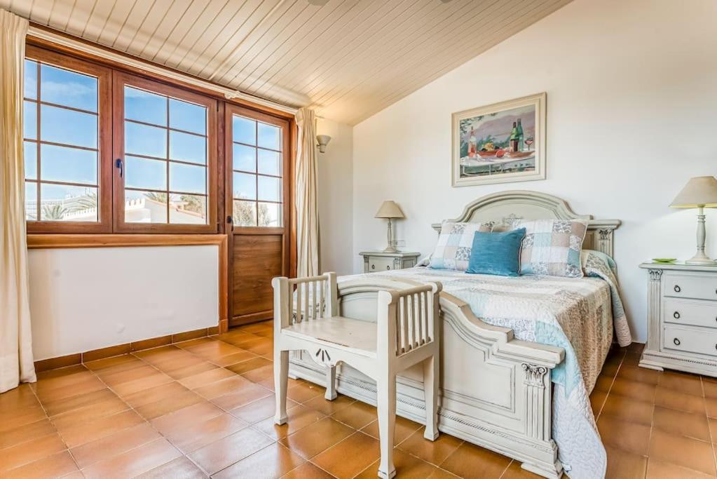 La Calma Espectacular Villa Con Jardin Y Piscina En Menorca 살가르 외부 사진